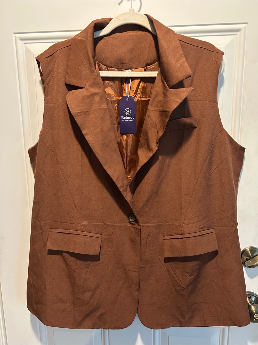 NWT Women's Sleeveless Tailored Vest in Rust Size 2X